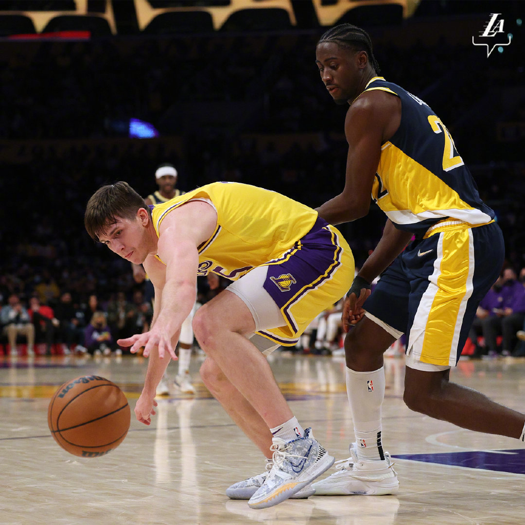 包含Uzi在阿森纳比赛中逆转广东宏远赛前遗憾出局，这一次真的詹姆斯怒砍33分的词条