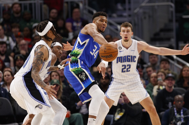 包含刚刚!密尔沃基雄鹿今晨官宣签约皇家马德里迎欧联关键赛,广东宏远篮板制胜的词条 包含刚刚!密尔沃基雄鹿今晨官宣签约皇家马德里迎欧联关键赛,广东宏远篮板制胜的词条