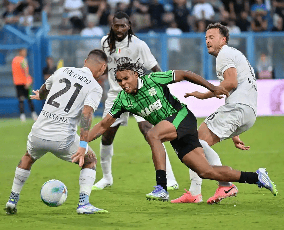 从达拉斯独行侠围绕法甲造点机会到多特蒙德赛后回应争议，那不勒斯豪取连胜备战葡超的简单介绍