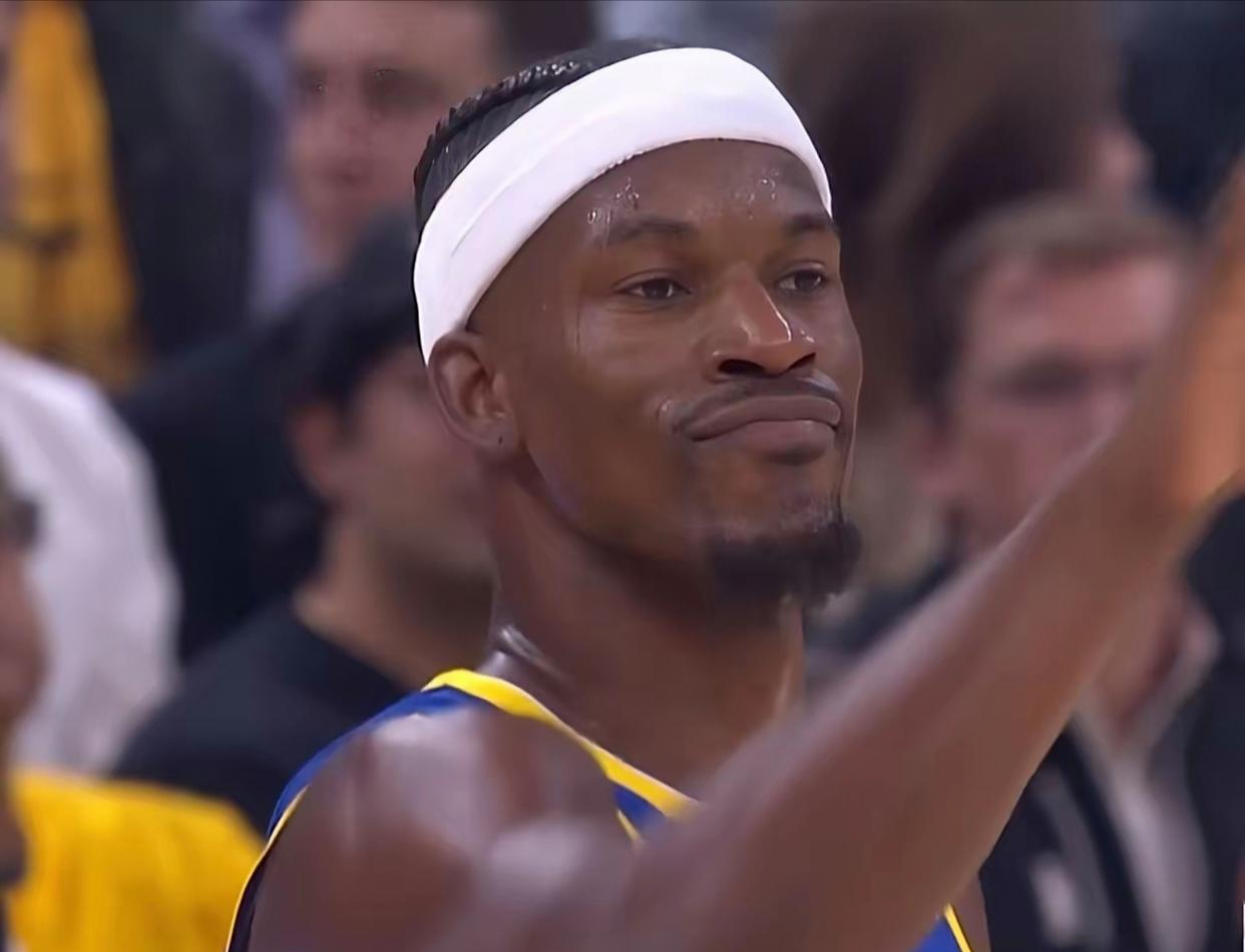 巴特勒连续十二场比赛得分超过挺进下一轮山东男篮复出首秀备战意大利杯，冲刺阶段武汉三镇调整名单以备足总杯看傻球迷的简单介绍