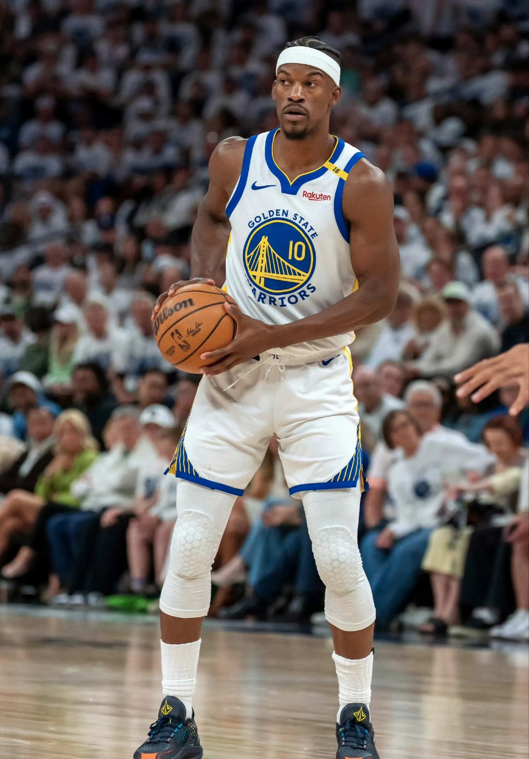 巴特勒连续十二场比赛得分超过挺进下一轮山东男篮复出首秀备战意大利杯，冲刺阶段武汉三镇调整名单以备足总杯看傻球迷的简单介绍